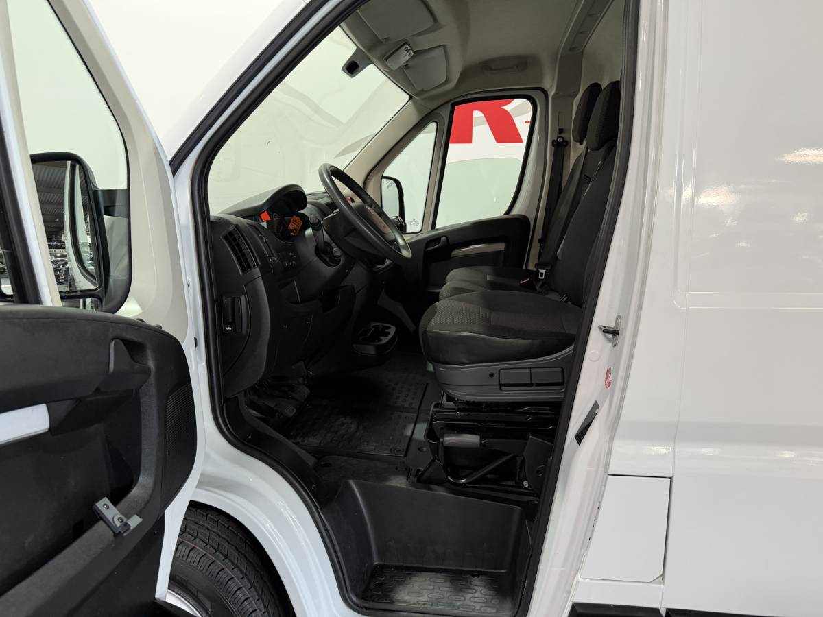 Peugeot Boxer Peugeot Boxer 2.2 BlueHDi 140 L3H2 3.3t – Airco / Camera / Cruise / BT