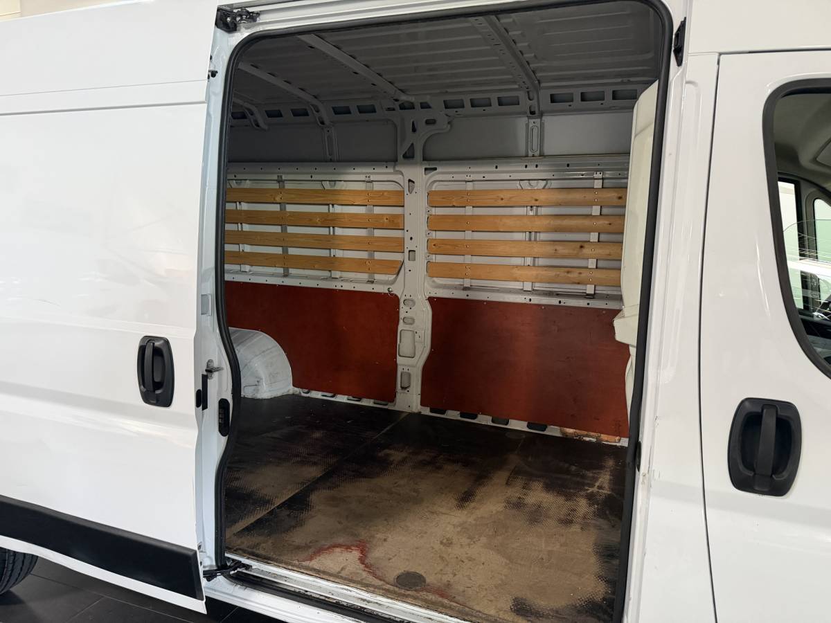 Peugeot Boxer Peugeot Boxer 2.2 BlueHDi 140 L3H2 3.3t – Airco / Camera / Cruise / BT