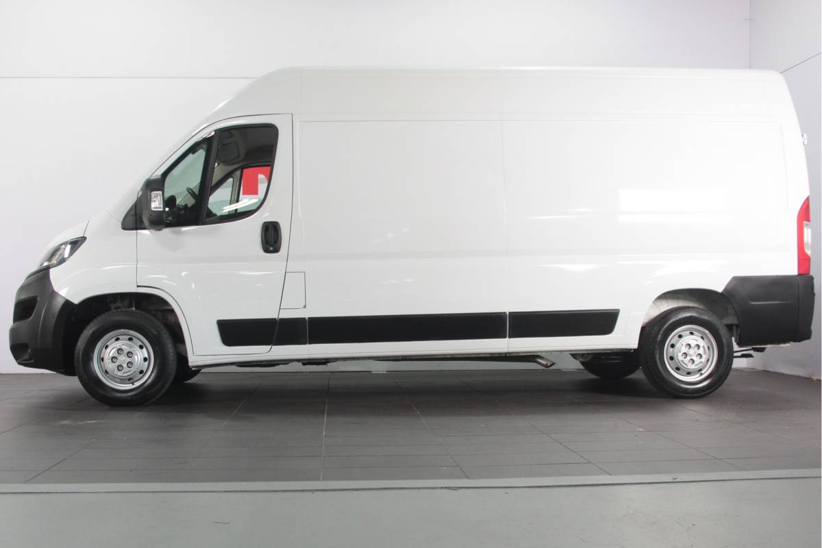 Peugeot Boxer Peugeot Boxer 2.2 BlueHDi 140 L3H2 3.3t – Airco / Camera / Cruise / BT