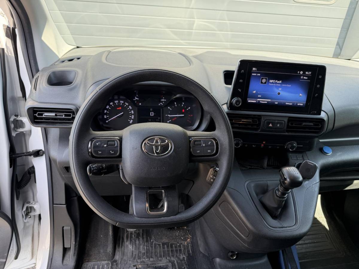 Toyota ProAce Toyota PROACE CITY 1.2 Turbo Live | Navigatie | Carplay | Airco | Cruise Control | DAB |