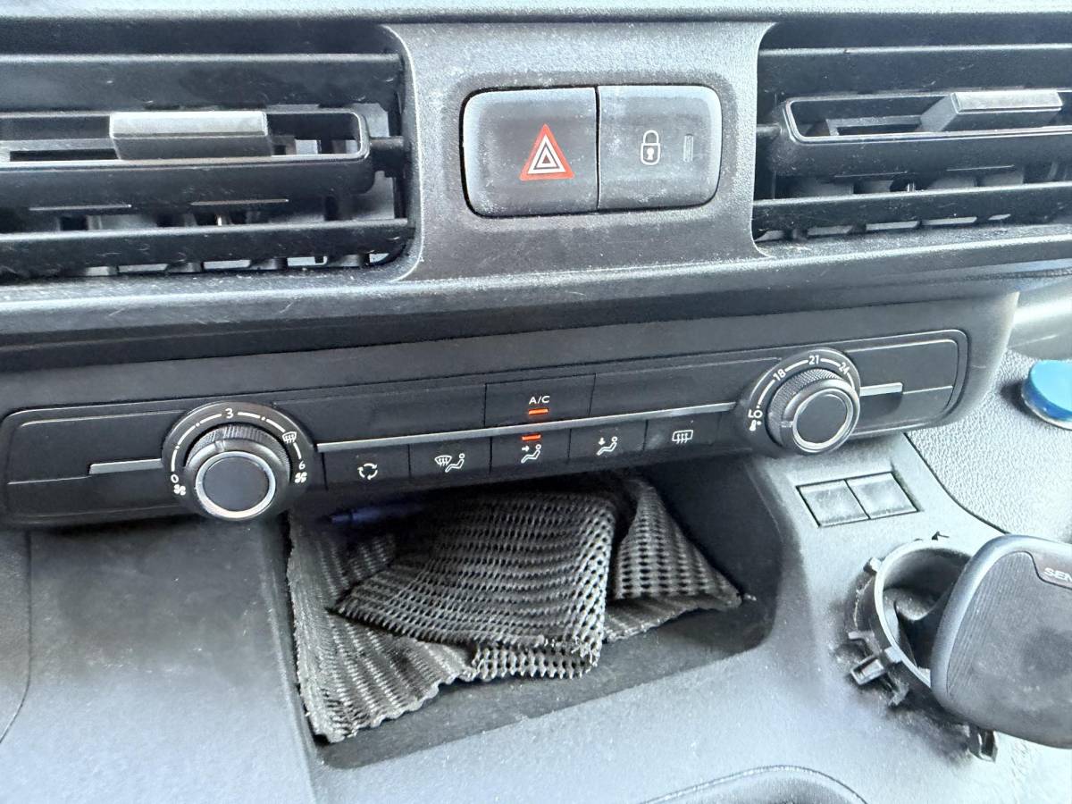 Toyota ProAce Toyota PROACE CITY 1.2 Turbo Live | Navigatie | Carplay | Airco | Cruise Control | DAB |