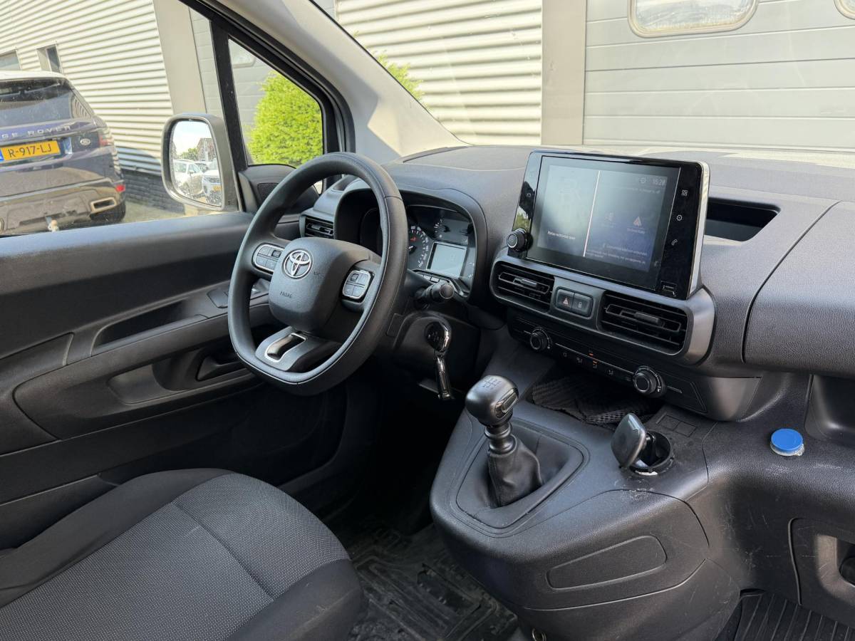 Toyota ProAce Toyota PROACE CITY 1.2 Turbo Live | Navigatie | Carplay | Airco | Cruise Control | DAB |