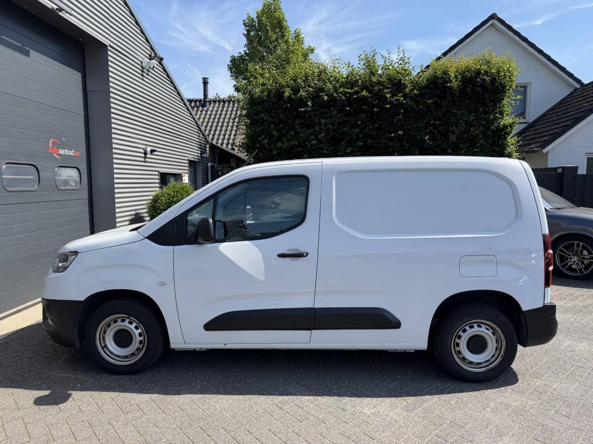 Toyota ProAce Toyota PROACE CITY 1.2 Turbo Live | Navigatie | Carplay | Airco | Cruise Control | DAB |
