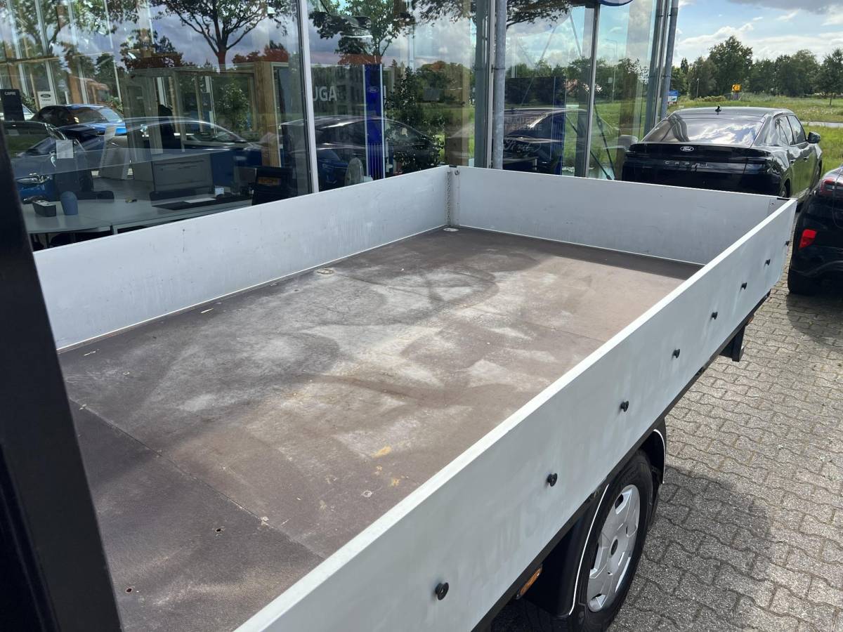 Ford Transit Ford Transit 350 2.0 TDCI L4H1 Trend | Open Laadbak | 165pk Automaat | SYNC 4 | Camera | Trekhaak | Opbouw