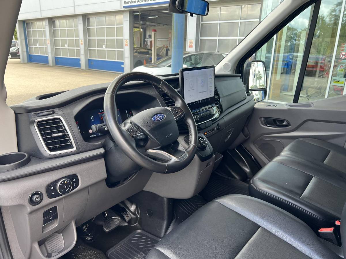 Ford Transit Ford Transit 350 2.0 TDCI L4H1 Trend | Open Laadbak | 165pk Automaat | SYNC 4 | Camera | Trekhaak | Opbouw