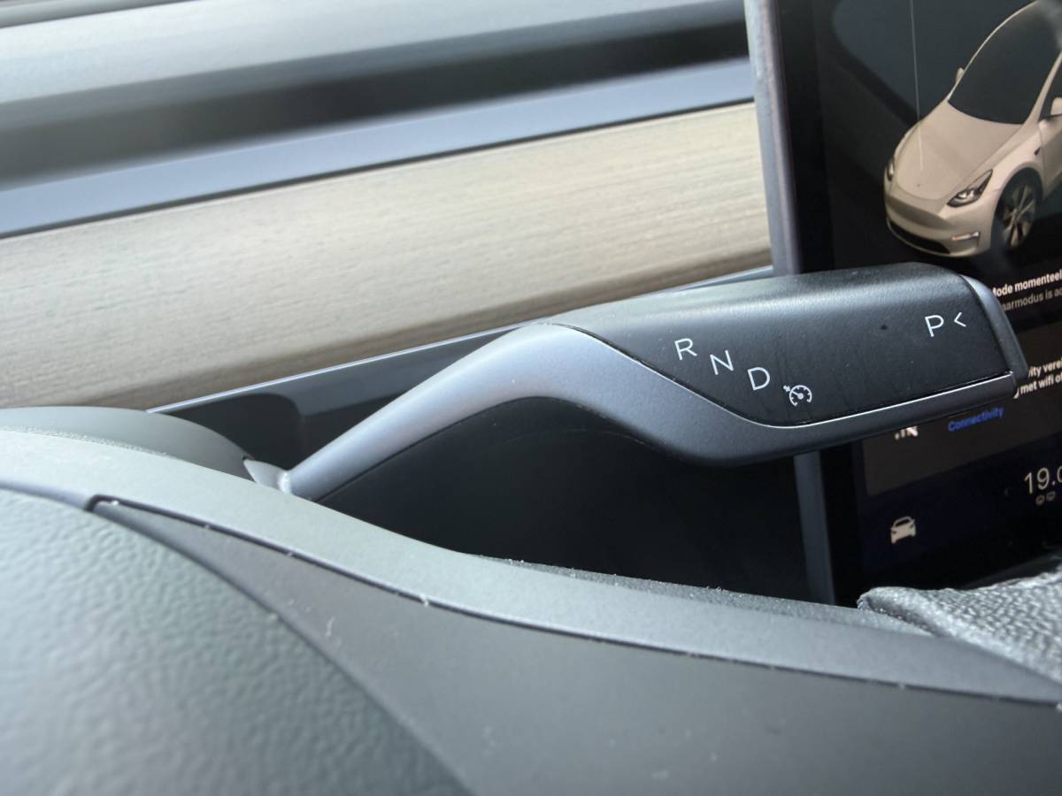 Tesla Model Y Tesla Model Y BWJ 2021 Long Range 351 PK  AWD 75 kWh PANO | FULL LED | STOEL + STUURVERW. | 360 CAMERA | ADAPTIVE CRUISE | LEDER | ELEKTR. STOELEN | ELEKTR. ACHTERKLEP | NAVI | CLIMA | LMV | PDC
