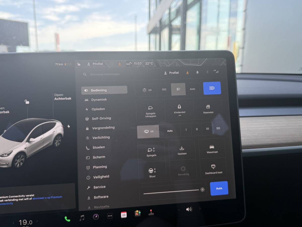Tesla Model Y Tesla Model Y BWJ 2021 Long Range 351 PK  AWD 75 kWh PANO | FULL LED | STOEL + STUURVERW. | 360 CAMERA | ADAPTIVE CRUISE | LEDER | ELEKTR. STOELEN | ELEKTR. ACHTERKLEP | NAVI | CLIMA | LMV | PDC