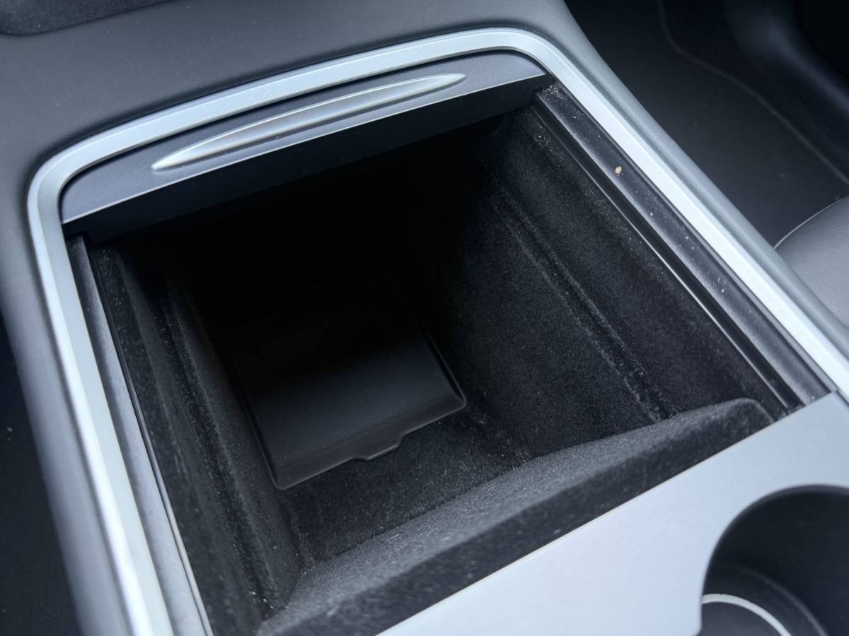 Tesla Model Y Tesla Model Y BWJ 2021 Long Range 351 PK  AWD 75 kWh PANO | FULL LED | STOEL + STUURVERW. | 360 CAMERA | ADAPTIVE CRUISE | LEDER | ELEKTR. STOELEN | ELEKTR. ACHTERKLEP | NAVI | CLIMA | LMV | PDC