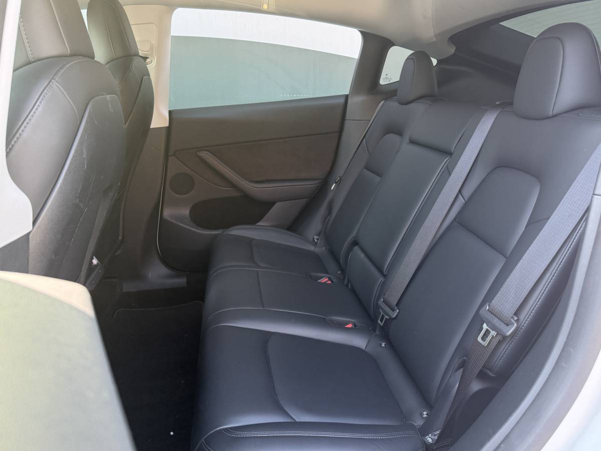 Tesla Model Y Tesla Model Y BWJ 2021 Long Range 351 PK  AWD 75 kWh PANO | FULL LED | STOEL + STUURVERW. | 360 CAMERA | ADAPTIVE CRUISE | LEDER | ELEKTR. STOELEN | ELEKTR. ACHTERKLEP | NAVI | CLIMA | LMV | PDC