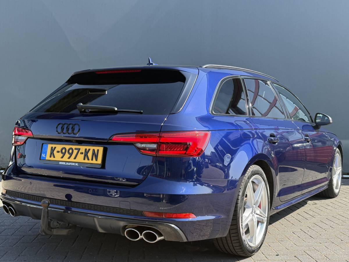 Audi S4 Audi S4 Avant BWJ 2017 3.0 TFSI quattro 354 PK  Pro Line Plus | TREKHAAK | FULL LED | ADAPTIVE CRUISE | STOELVERW. | HEAD-UP DISPLAY | CAMERA | HALF LEDER | ELEKTR. ACHTERKLEP | NAVI | CLIMA | LMV | PDC