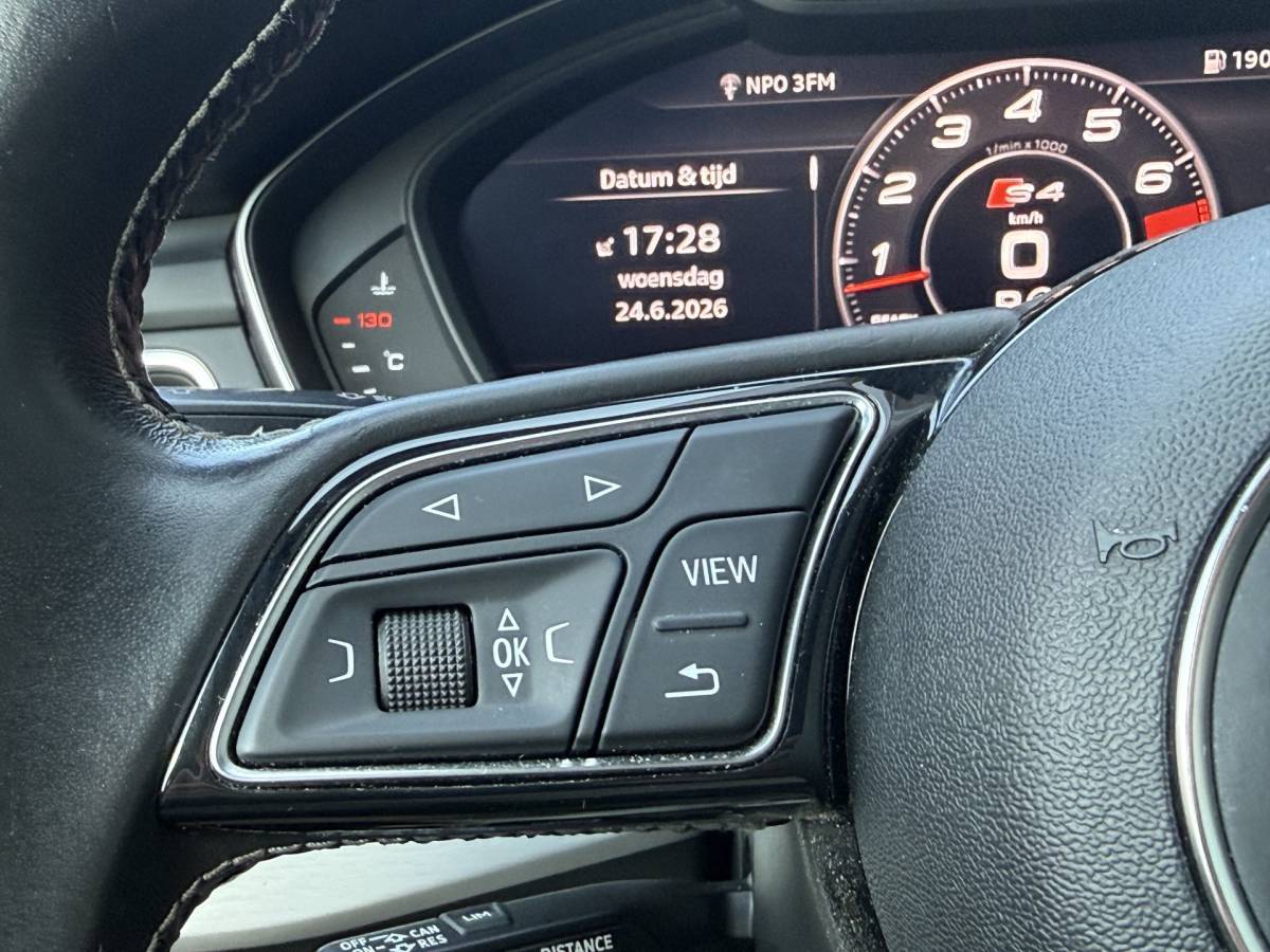 Audi S4 Audi S4 Avant BWJ 2017 3.0 TFSI quattro 354 PK  Pro Line Plus | TREKHAAK | FULL LED | ADAPTIVE CRUISE | STOELVERW. | HEAD-UP DISPLAY | CAMERA | HALF LEDER | ELEKTR. ACHTERKLEP | NAVI | CLIMA | LMV | PDC