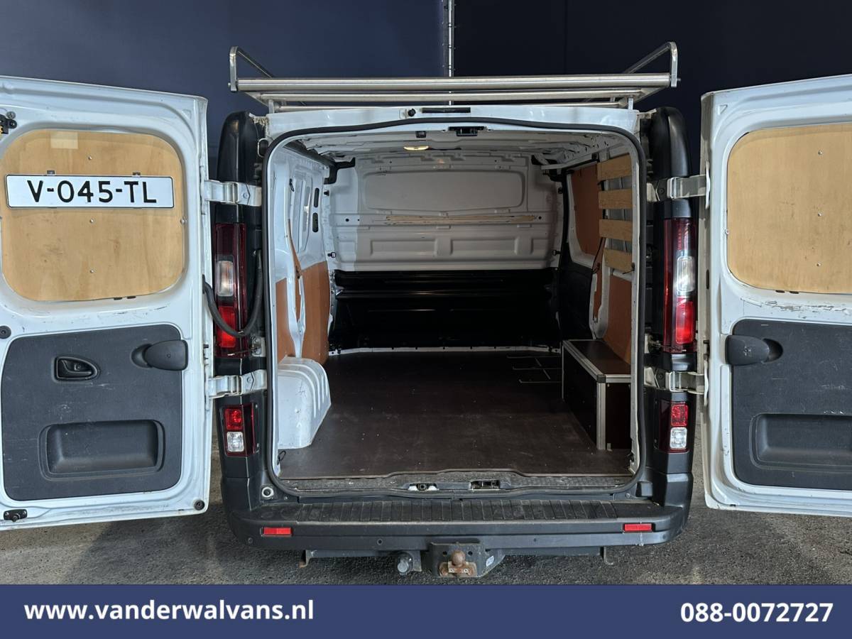 Renault Trafic Renault Trafic 1.6 dCi L1H1 Euro6 Airco | Imperiaal | Trekhaak | Parkeersensoren | Cruisecontrol Bijrijdersbank