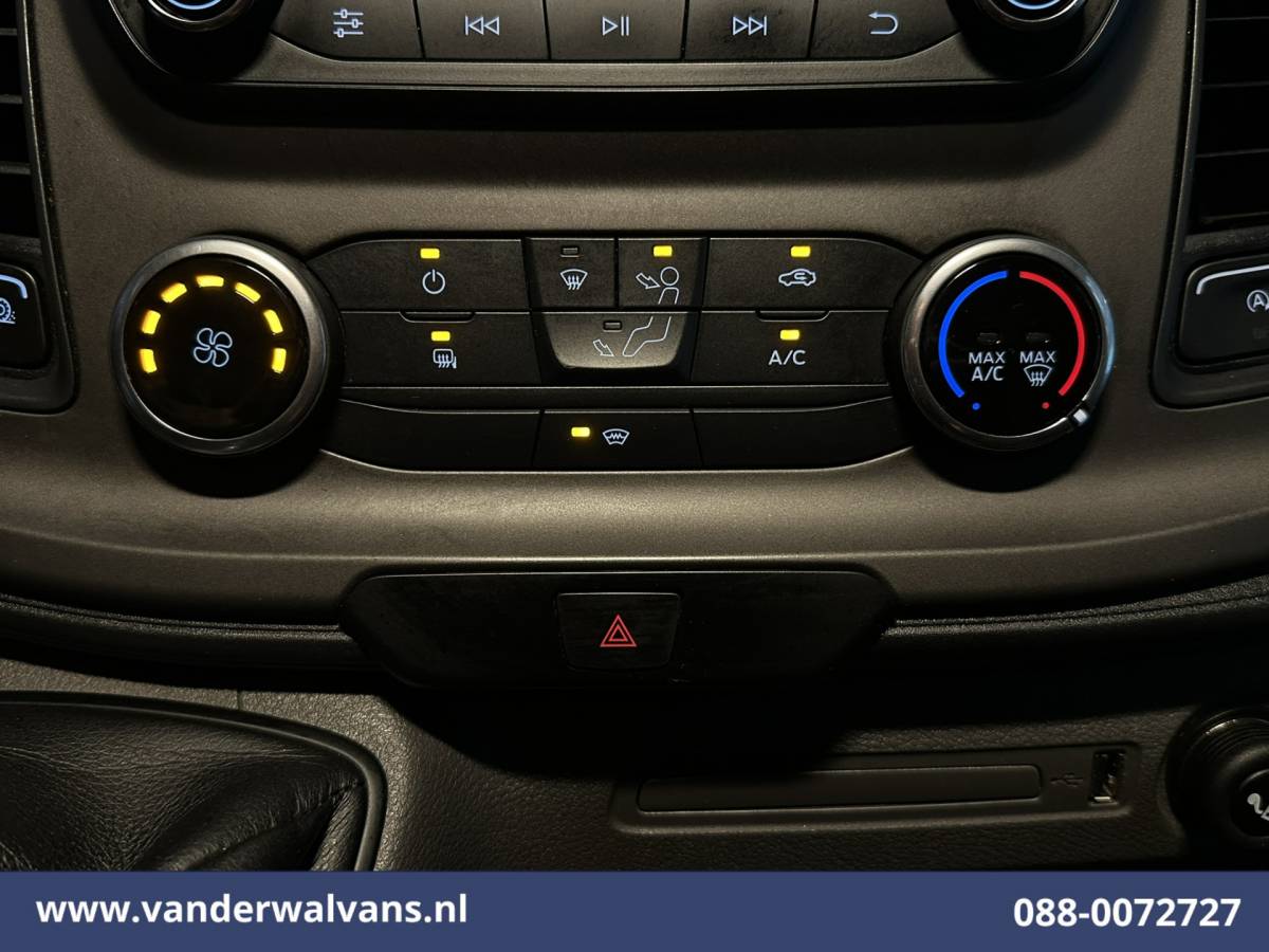 Ford Transit Ford Transit 2.0 TDCI 131pk L4H3 Jumbo Euro6 Airco | Camera | Cruisecontrol | Verwarmde voorruit Parkeersensoren, Bijrijdersbank