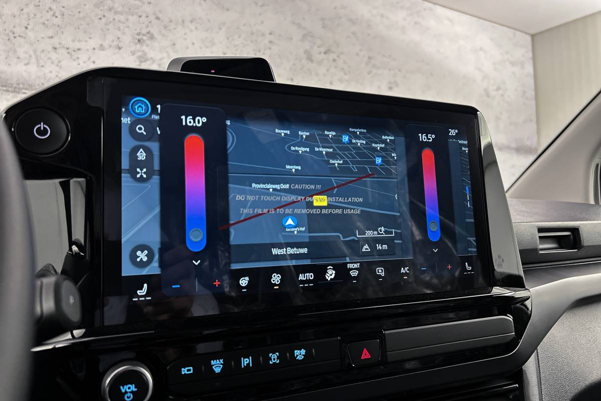Ford  Ford E-Custom 340 L2 71KWh Sport | 2x schuifdeur | 3-zitplaatsen | Stoelverwarming
