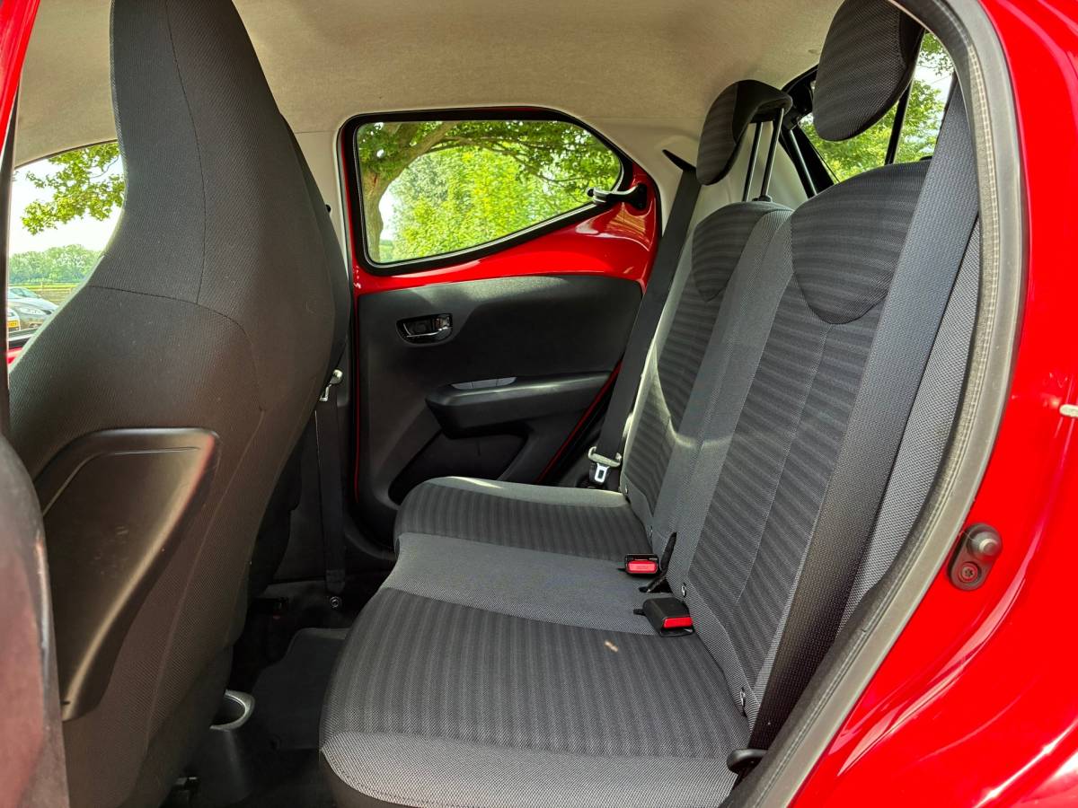 Toyota Aygo Toyota Aygo 1.0 VVT-i x-cite | Navi + Airco + Bluetooth nu €6.975,-!!