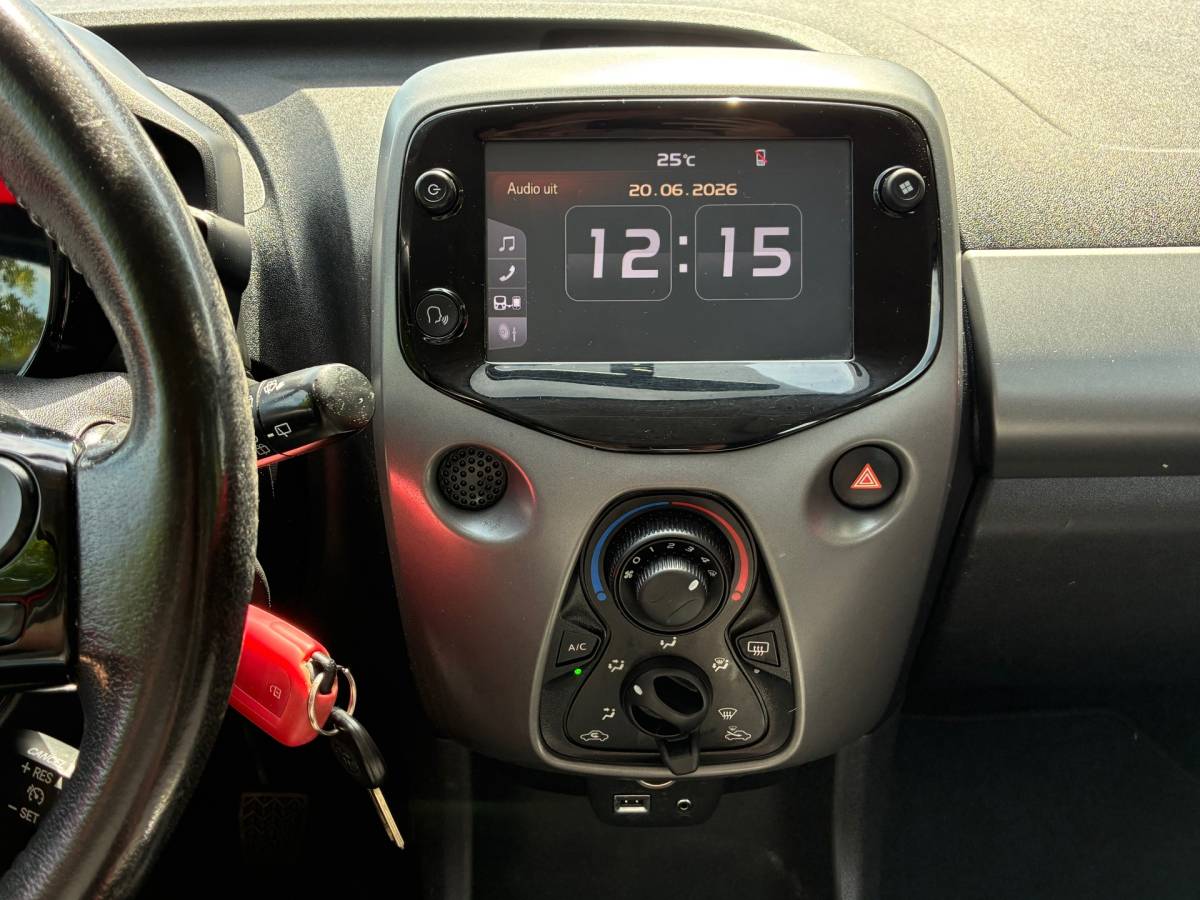 Toyota Aygo Toyota Aygo 1.0 VVT-i x-cite | Navi + Airco + Bluetooth nu €6.975,-!!