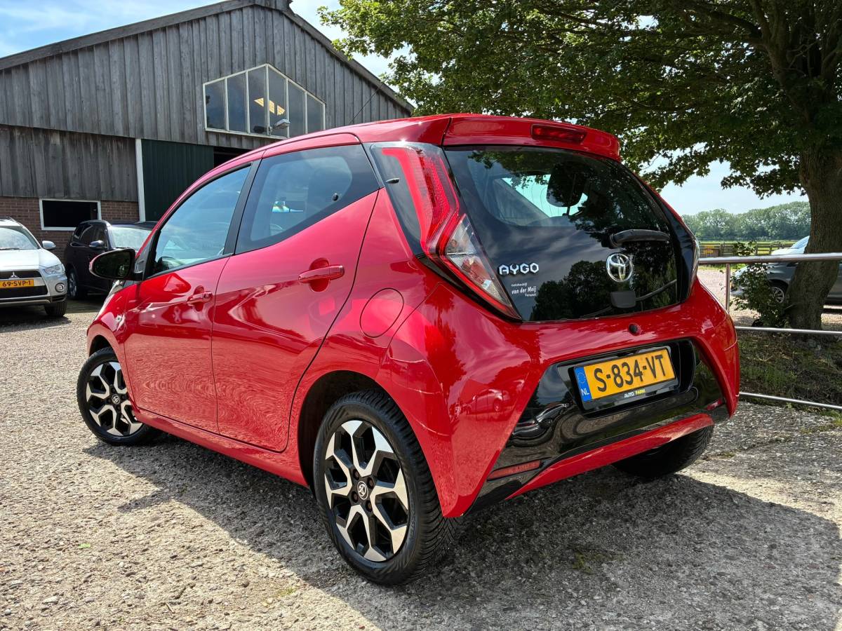 Toyota Aygo Toyota Aygo 1.0 VVT-i x-cite | Navi + Airco + Bluetooth nu €6.975,-!!
