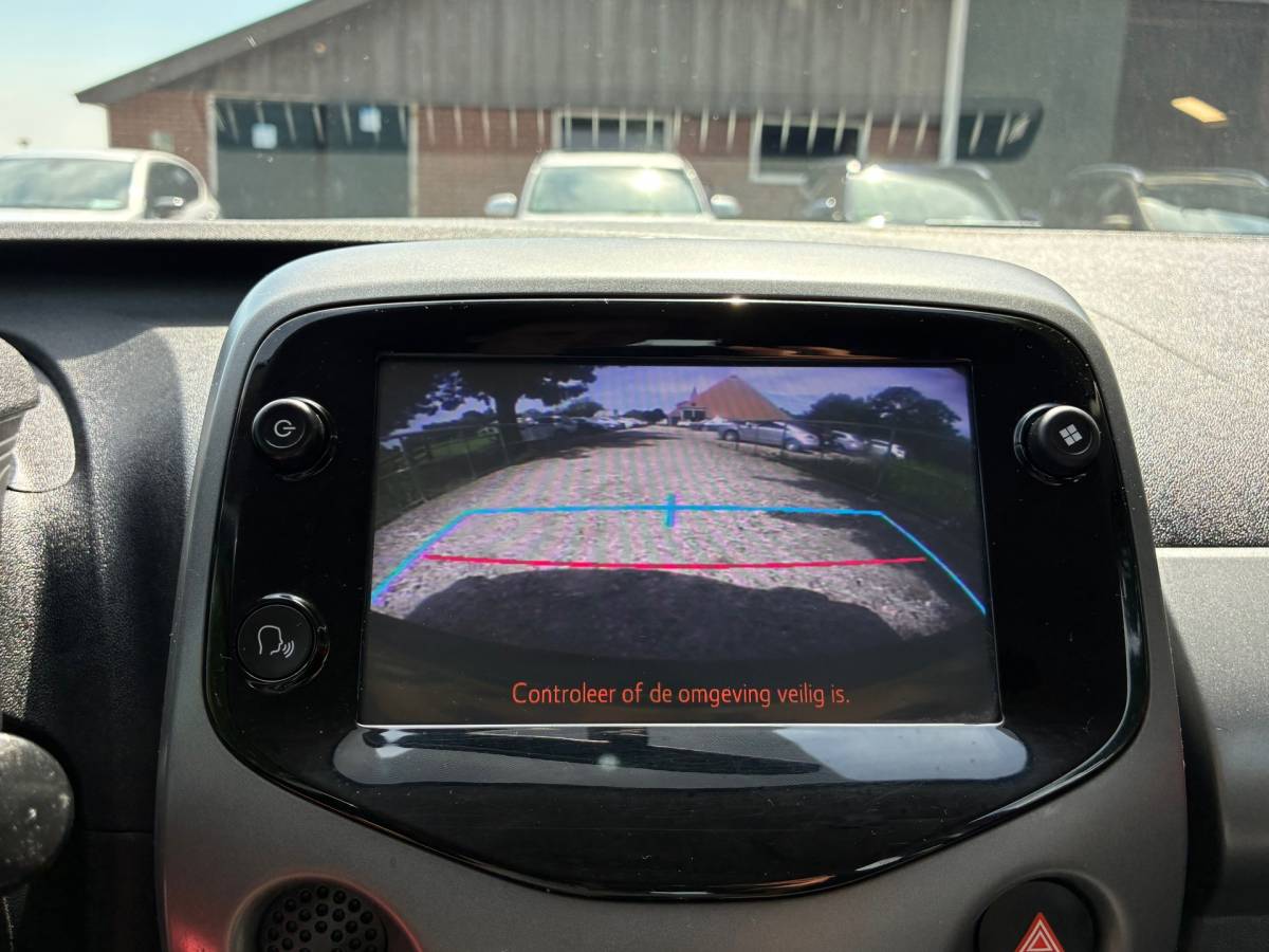 Toyota Aygo Toyota Aygo 1.0 VVT-i x-cite | Navi + Airco + Bluetooth nu €6.975,-!!
