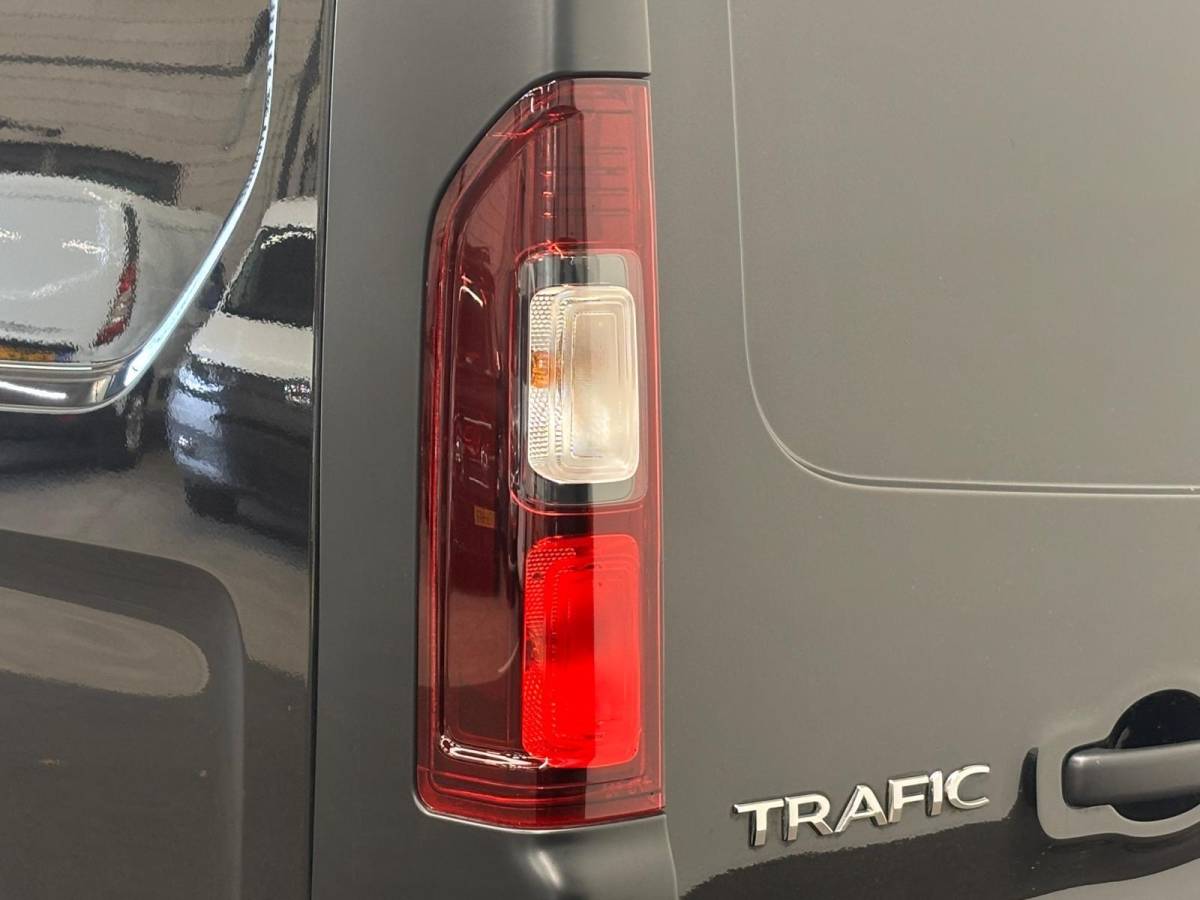 Renault Trafic Renault Trafic 2.0 Blue dCi 150PK T30 L2H1 Advance Airco Bluetooth Camera Cruise Parkeersensoren Trekhaak