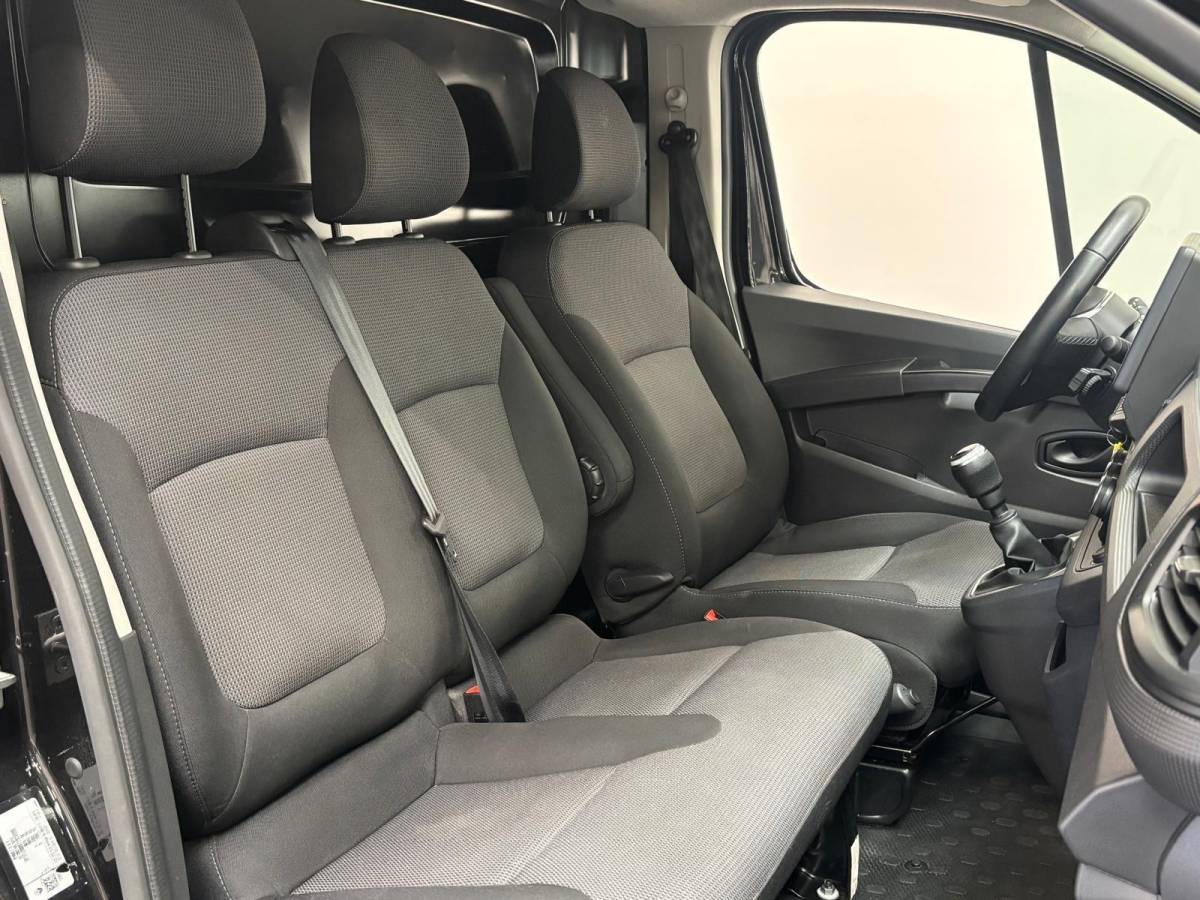 Renault Trafic Renault Trafic 2.0 Blue dCi 150PK T30 L2H1 Advance Airco Bluetooth Camera Cruise Parkeersensoren Trekhaak
