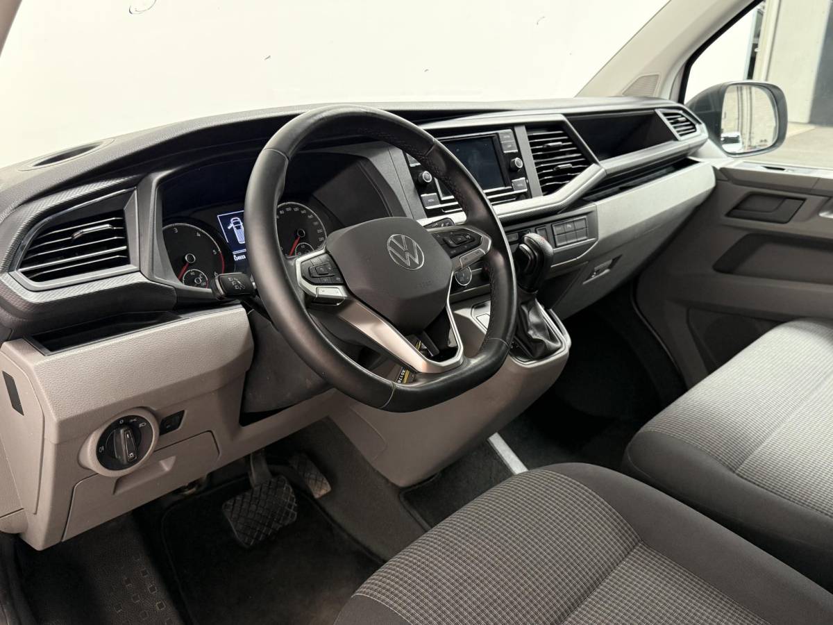 Volkswagen Transporter Volkswagen Transporter 2.0 TDI L1H1 150 pk DSG Comfortline Automaat Airco Apple Carplay/Android Auto Adaptive Cruise Control Parkeersensoren