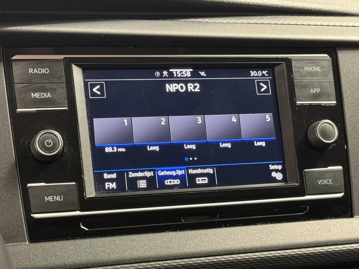 Volkswagen Transporter Volkswagen Transporter 2.0 TDI L1H1 150 pk DSG Comfortline Automaat Airco Apple Carplay/Android Auto Adaptive Cruise Control Parkeersensoren
