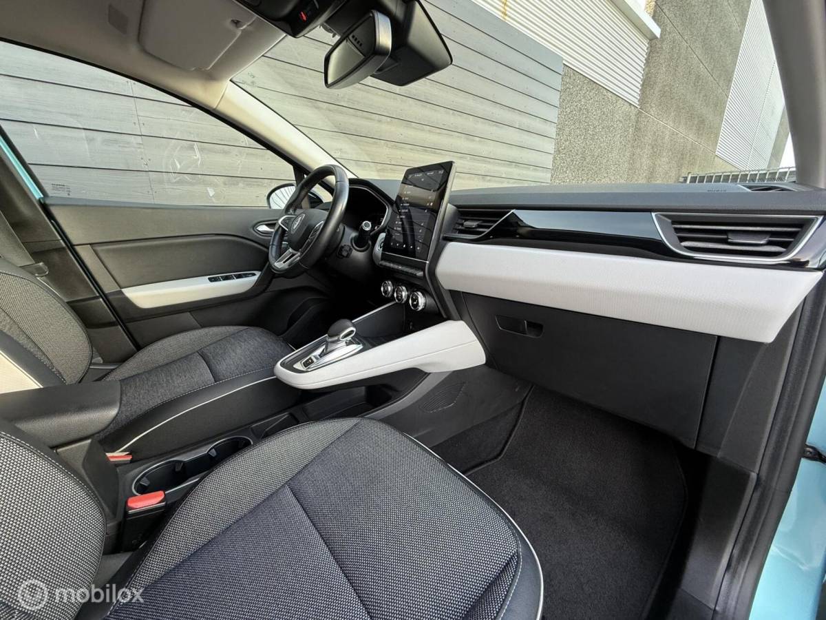 Renault Captur Renault Captur 1.6 E-Tech Plug-in Hybrid 160 Intens Navi+/LED