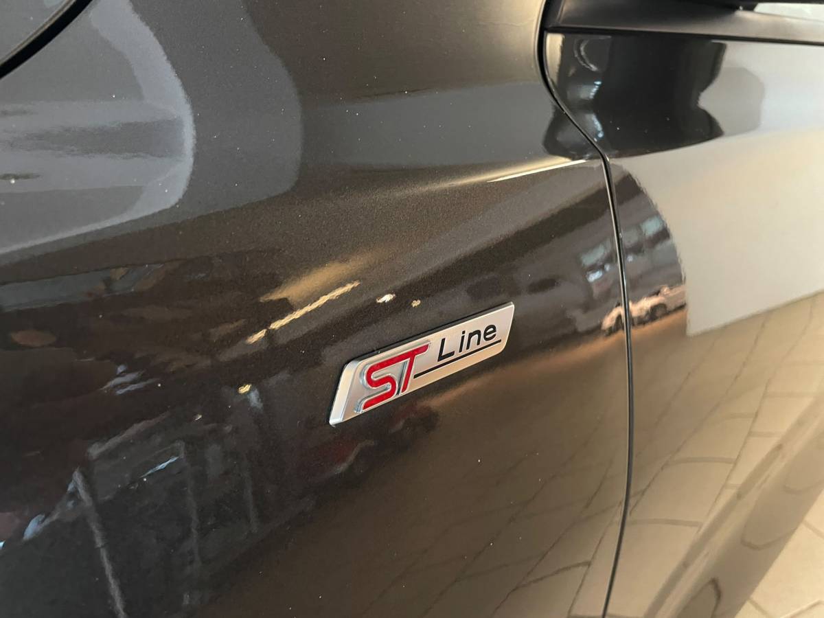 Ford Focus Ford Focus Wagon 1.0 EcoBoost Hybrid ST Line Style NW MODEL STUUR EN STOEL VERWARMING TREKHAAK CLIMA CRUISE APPLE CARPLAY