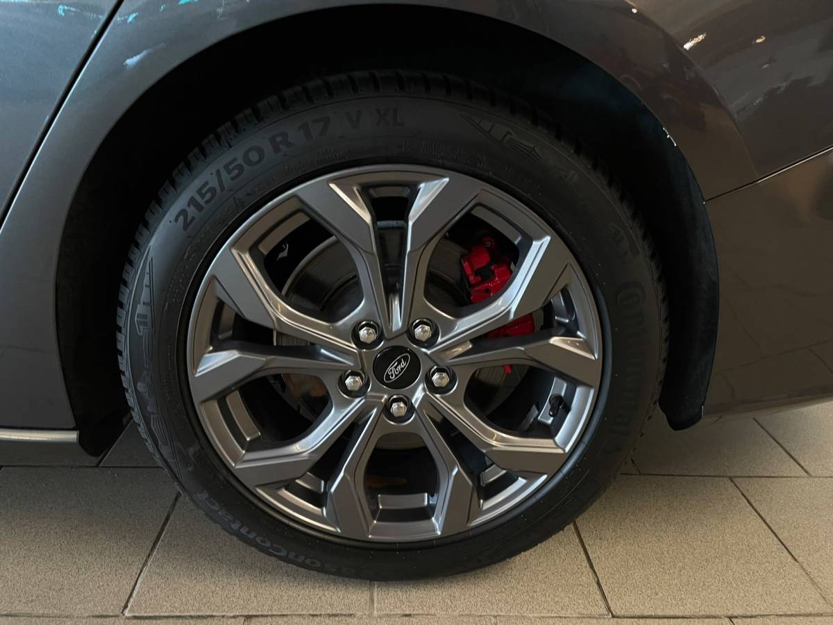 Ford Focus Ford Focus Wagon 1.0 EcoBoost Hybrid ST Line Style NW MODEL STUUR EN STOEL VERWARMING TREKHAAK CLIMA CRUISE APPLE CARPLAY