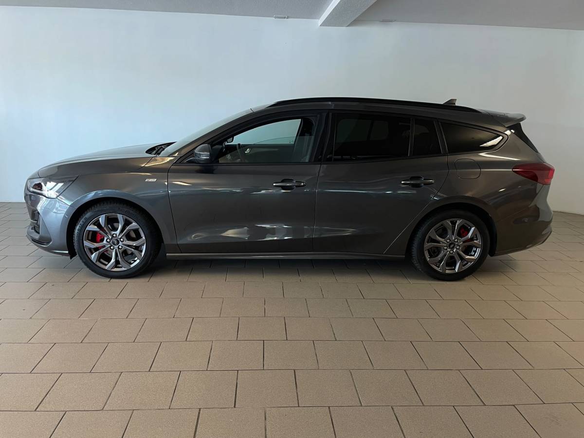 Ford Focus Ford Focus Wagon 1.0 EcoBoost Hybrid ST Line Style NW MODEL STUUR EN STOEL VERWARMING TREKHAAK CLIMA CRUISE APPLE CARPLAY
