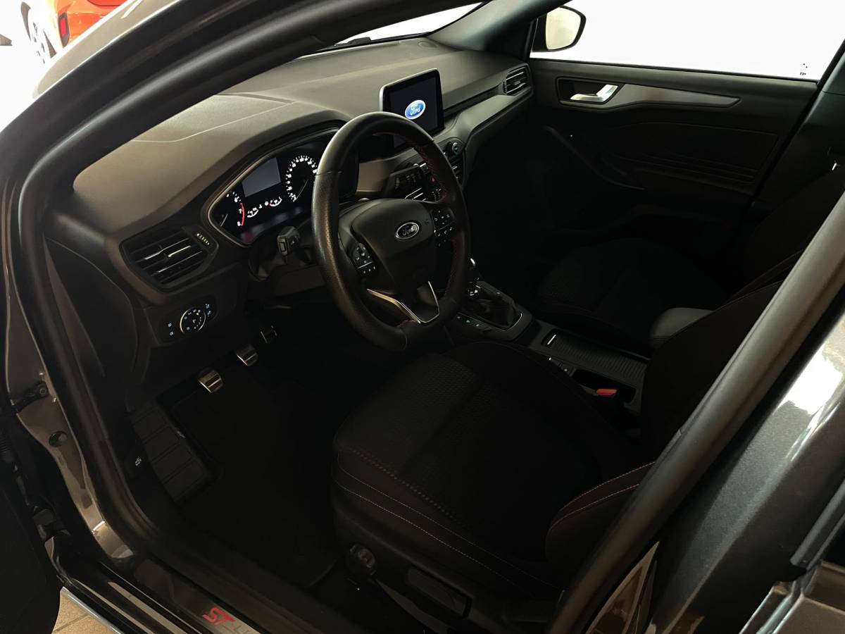 Ford Focus Ford Focus Wagon 1.0 EcoBoost Hybrid ST Line Style NW MODEL STUUR EN STOEL VERWARMING TREKHAAK CLIMA CRUISE APPLE CARPLAY