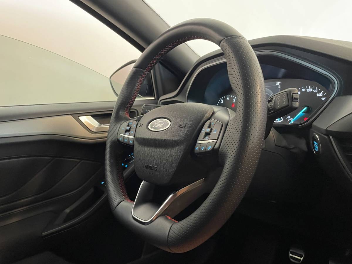Ford Focus Ford Focus Wagon 1.0 EcoBoost Hybrid ST Line Style NW MODEL STUUR EN STOEL VERWARMING TREKHAAK CLIMA CRUISE APPLE CARPLAY