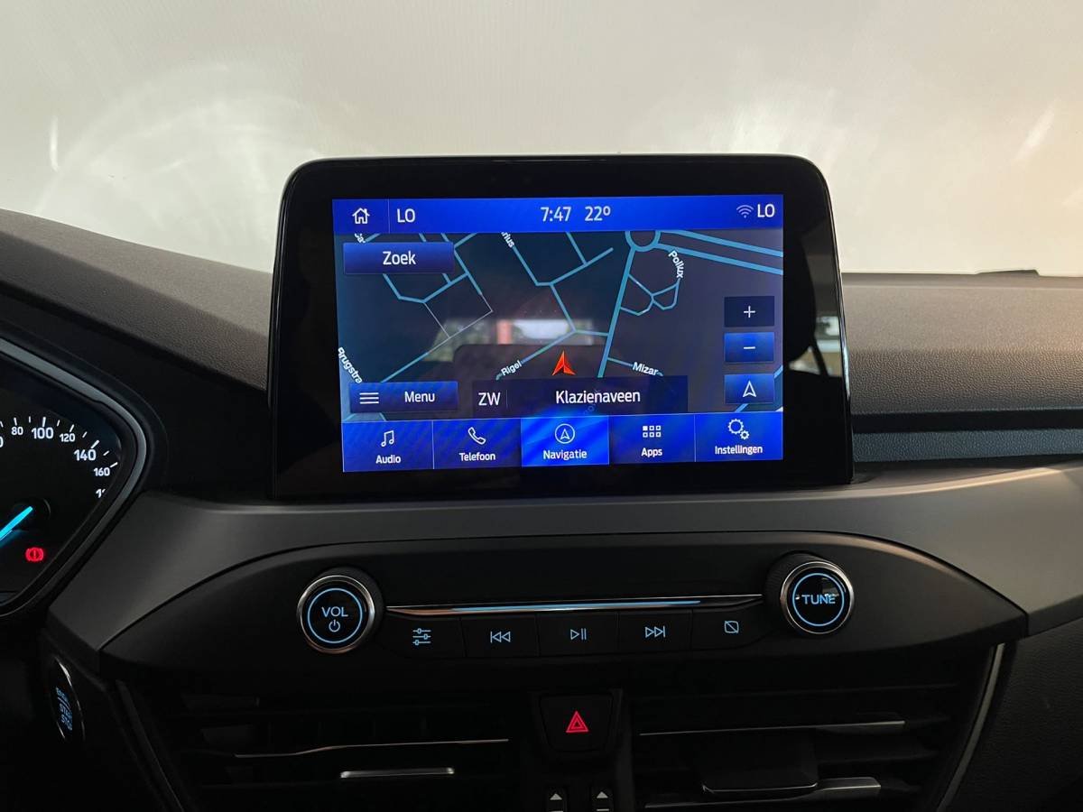 Ford Focus Ford Focus Wagon 1.0 EcoBoost Hybrid ST Line Style NW MODEL STUUR EN STOEL VERWARMING TREKHAAK CLIMA CRUISE APPLE CARPLAY