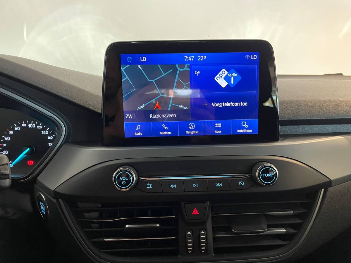 Ford Focus Ford Focus Wagon 1.0 EcoBoost Hybrid ST Line Style NW MODEL STUUR EN STOEL VERWARMING TREKHAAK CLIMA CRUISE APPLE CARPLAY