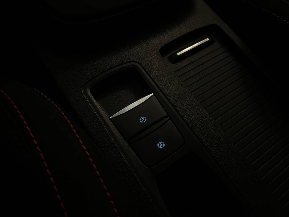 Ford Focus Ford Focus Wagon 1.0 EcoBoost Hybrid ST Line Style NW MODEL STUUR EN STOEL VERWARMING TREKHAAK CLIMA CRUISE APPLE CARPLAY