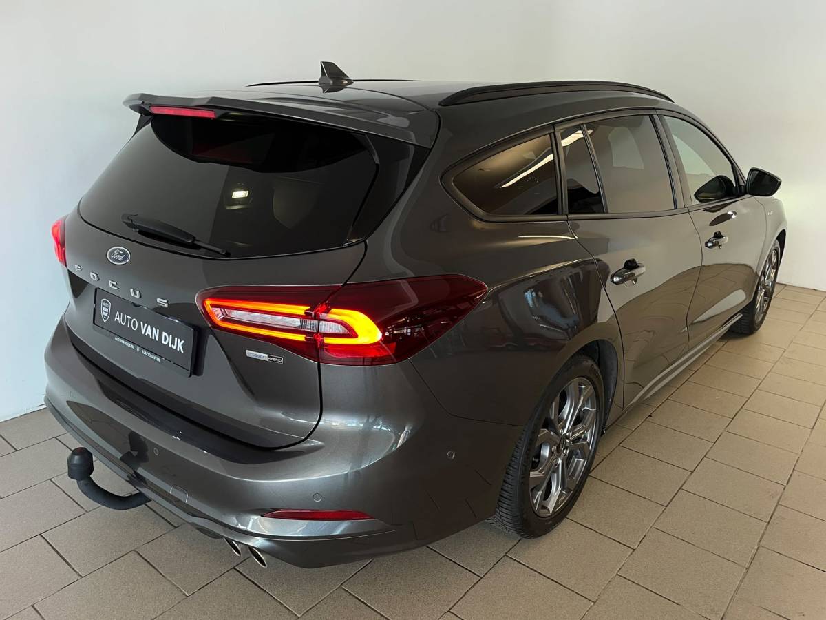Ford Focus Ford Focus Wagon 1.0 EcoBoost Hybrid ST Line Style NW MODEL STUUR EN STOEL VERWARMING TREKHAAK CLIMA CRUISE APPLE CARPLAY
