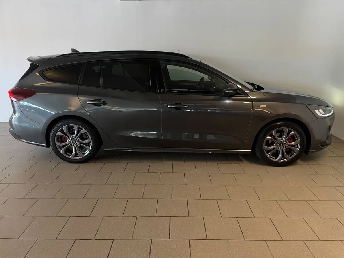 Ford Focus Ford Focus Wagon 1.0 EcoBoost Hybrid ST Line Style NW MODEL STUUR EN STOEL VERWARMING TREKHAAK CLIMA CRUISE APPLE CARPLAY
