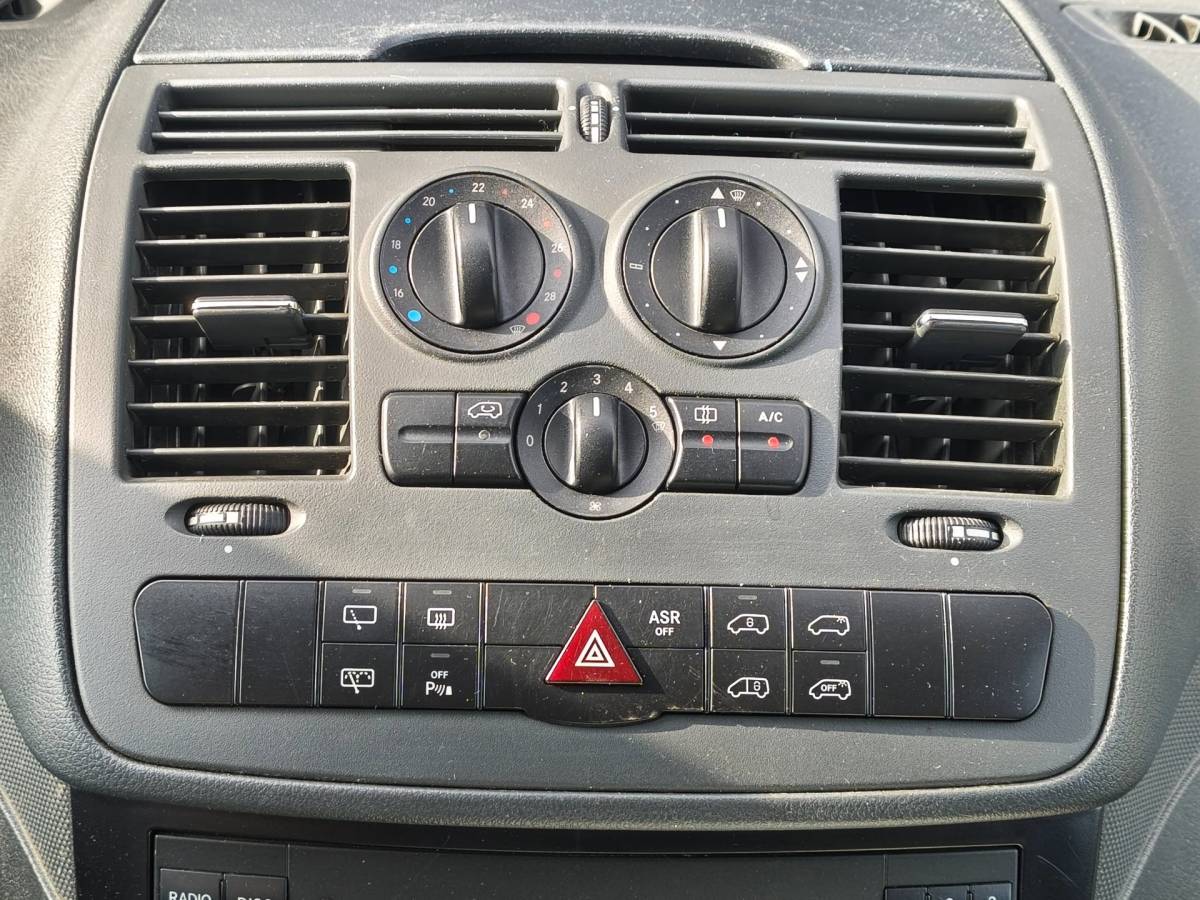 Mercedes-Benz Vito Mercedes-Benz Vito 116CDI AUTOM LANG 6 PERS DUBBELE CABINE AIRCO TREKHAAK PDC