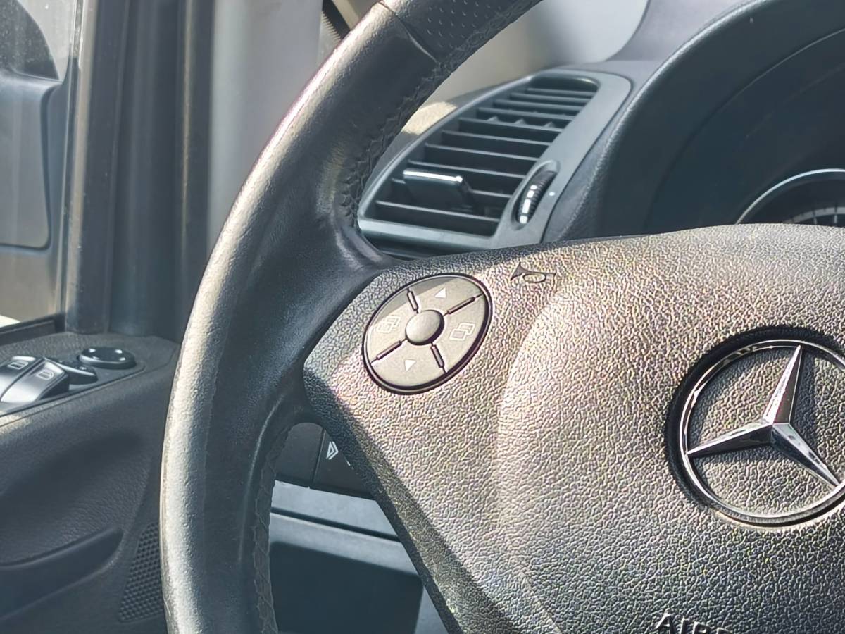 Mercedes-Benz Vito Mercedes-Benz Vito 116CDI AUTOM LANG 6 PERS DUBBELE CABINE AIRCO TREKHAAK PDC