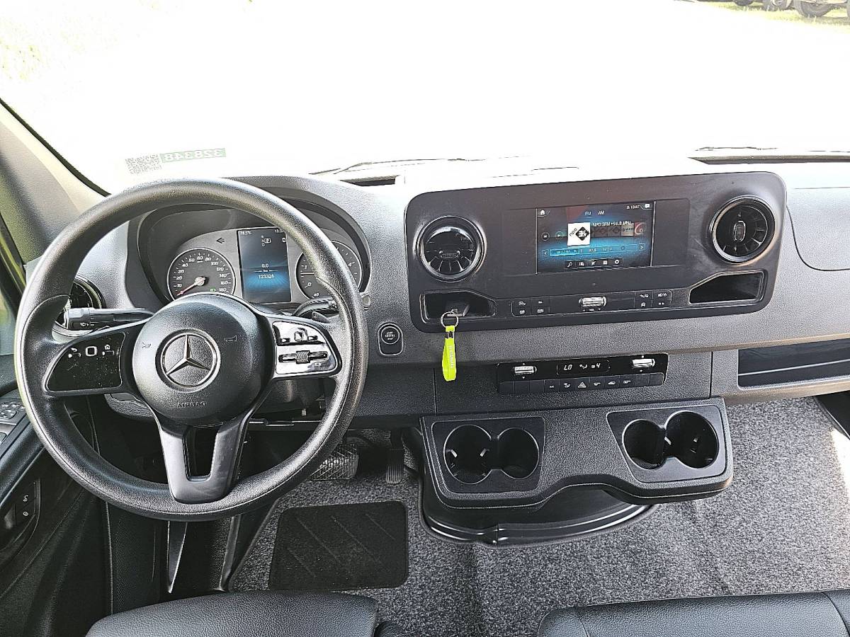 Mercedes-Benz Sprinter MERCEDES-BENZ SPRINTER 319 l3h2 v6 led 3.0ltr!