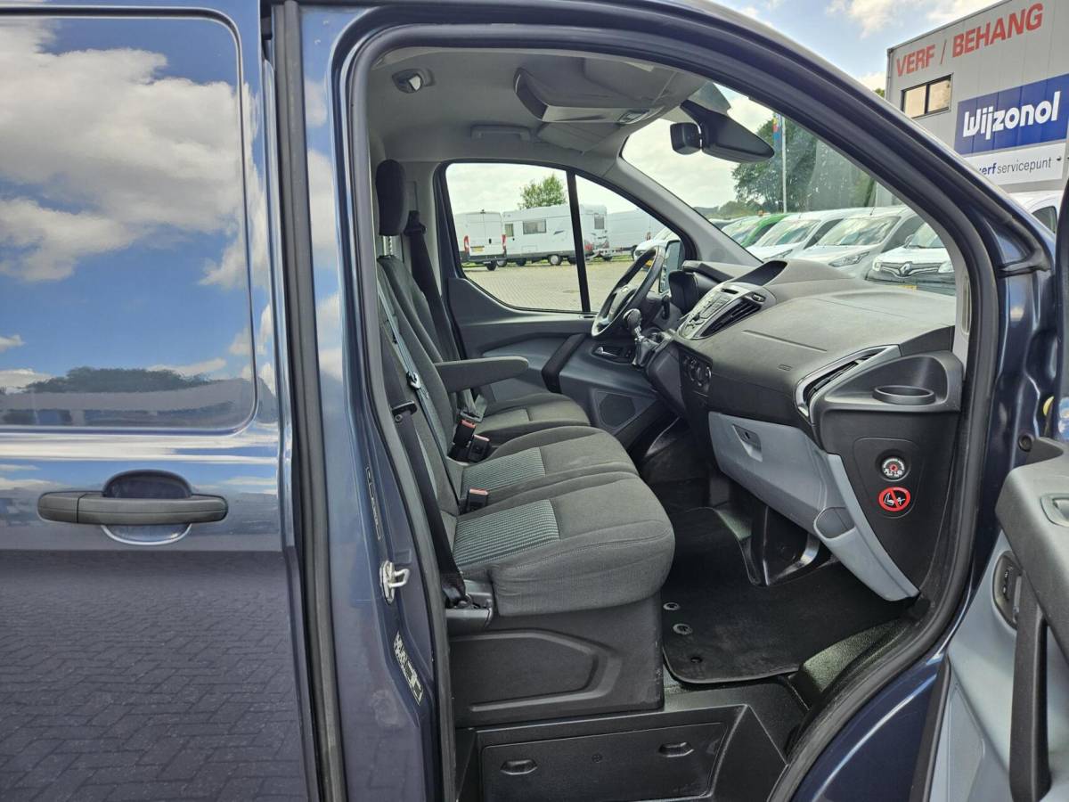Ford Transit Custom Ford Transit Custom 250 2.2 TDCI L1H1 Airco LM Navi sidebars
