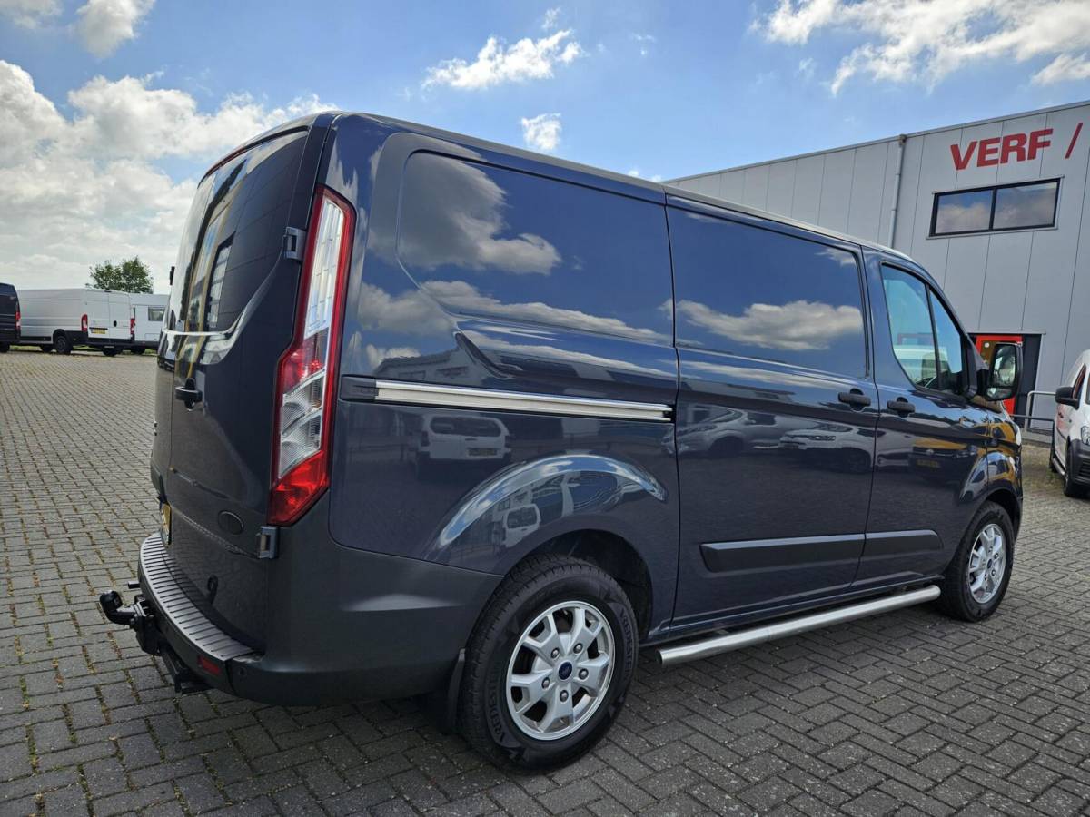 Ford Transit Custom Ford Transit Custom 250 2.2 TDCI L1H1 Airco LM Navi sidebars