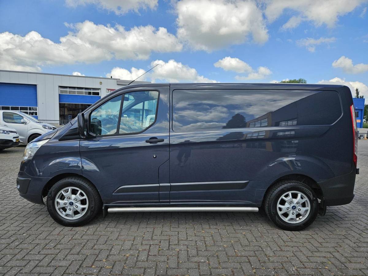 Ford Transit Custom Ford Transit Custom 250 2.2 TDCI L1H1 Airco LM Navi sidebars