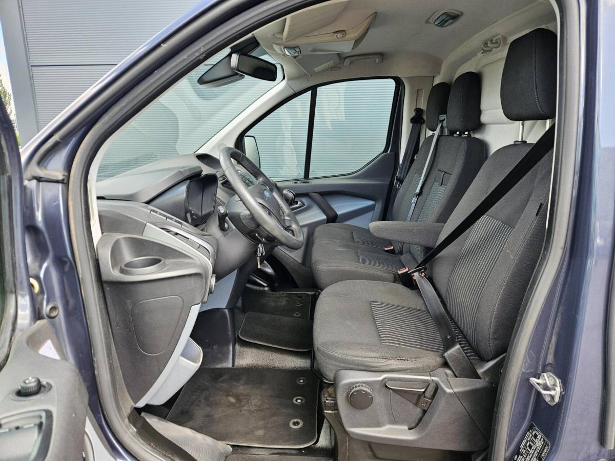 Ford Transit Custom Ford Transit Custom 250 2.2 TDCI L1H1 Airco LM Navi sidebars
