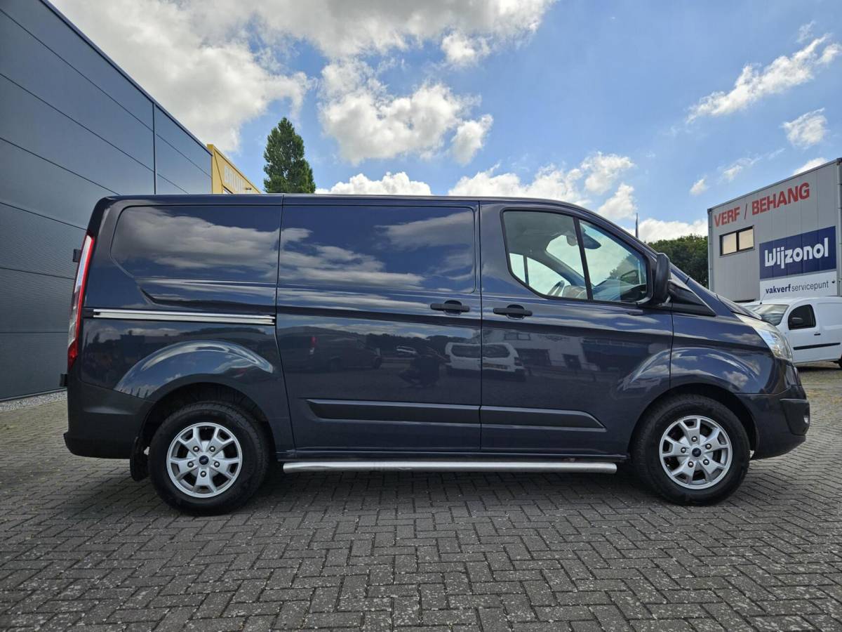 Ford Transit Custom Ford Transit Custom 250 2.2 TDCI L1H1 Airco LM Navi sidebars