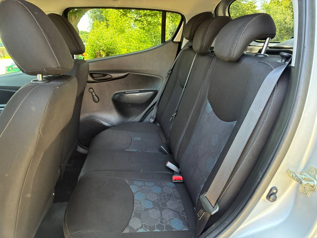Opel KARL Opel KARL 1.0 Rocks Online Edition | Cruise + Airco nu € 7.975,-!!!