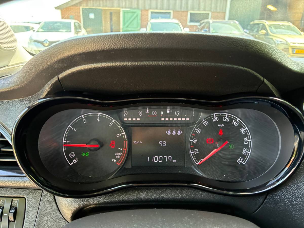 Opel KARL Opel KARL 1.0 Rocks Online Edition | Cruise + Airco nu € 7.975,-!!!