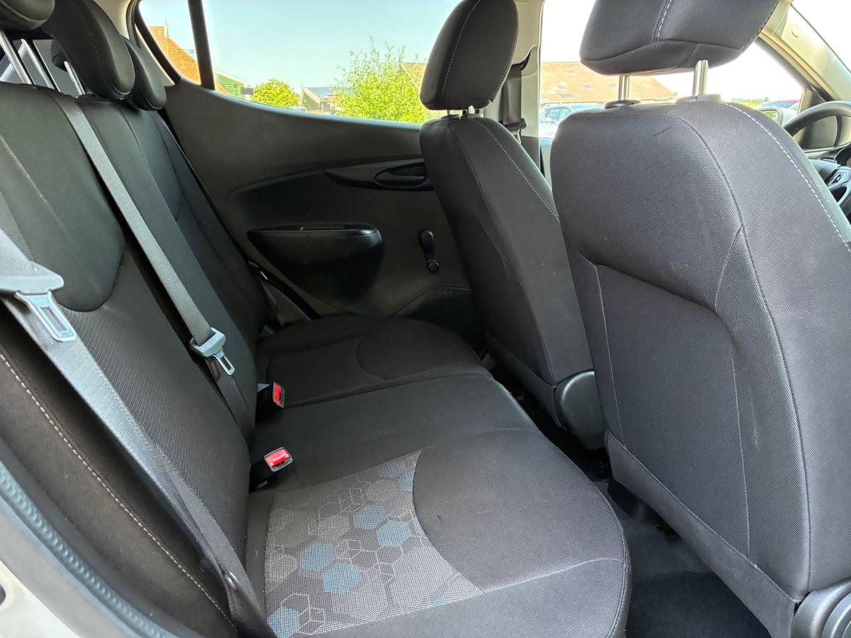 Opel KARL Opel KARL 1.0 Rocks Online Edition | Cruise + Airco nu € 7.975,-!!!