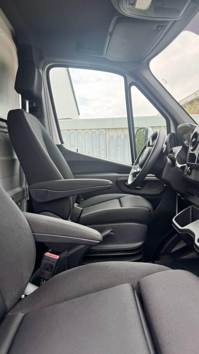 Mercedes-Benz Sprinter Mercedes-Benz Sprinter 317 1.9 CDI L3 RWD