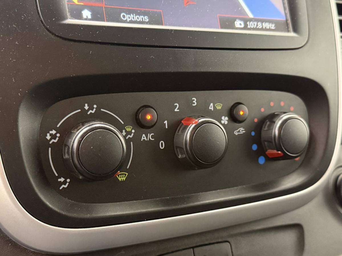 Renault Trafic Renault Trafic 1.6 dCi T29 L2H1 Dubbele Cabine Comfort Energy Navigatie Bluetooth Airco